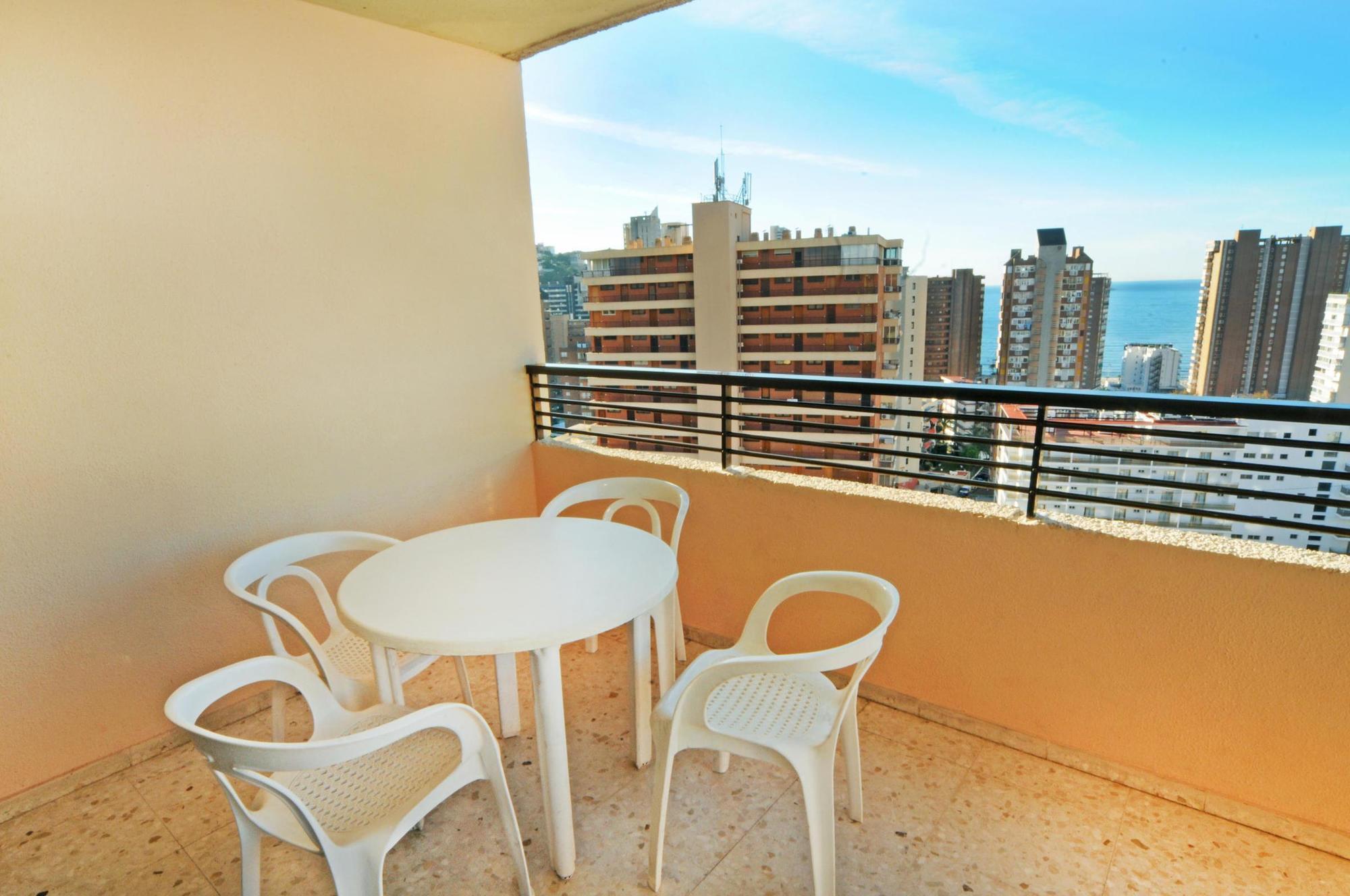 Halley Hotel & Apartments Affiliated By Melia Benidorm Exterior foto
